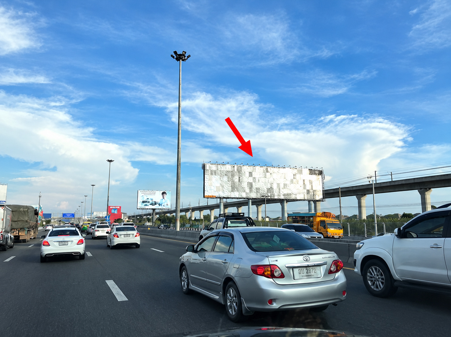 ป้ายโฆษณาแยกวงแหวนรอบนอก กม.8(D) ขาออก รูปที่ 2