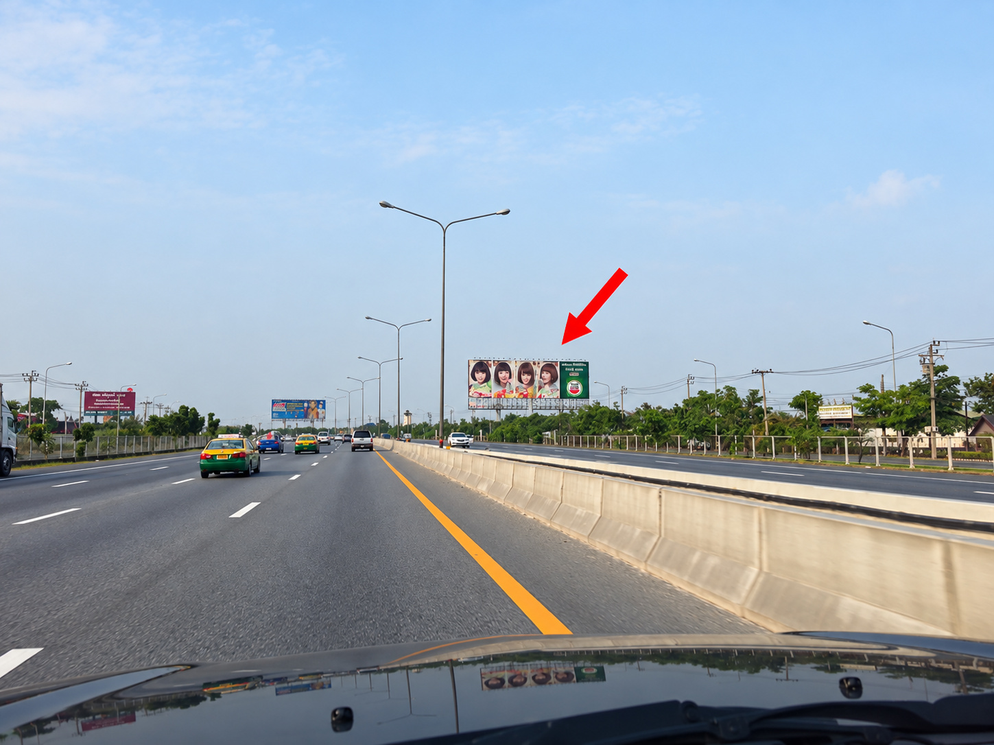 ป้ายโฆษณาวงแหวนตะวันออก วงแหวน-บางนา (B) ขาเข้า รูปที่ 2