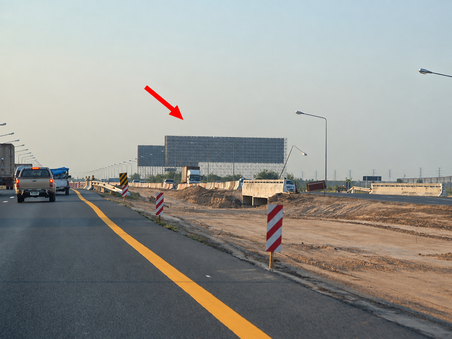 ป้ายโฆษณามอเตอร์เวย์ กม.41-42 (ขาเข้า) รูปหลัก