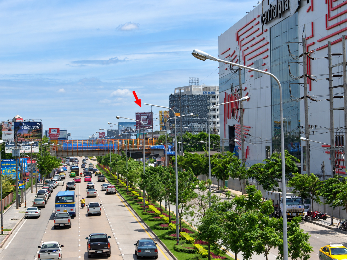 ป้ายโฆษณาเยื้องกระทรวงยุติธรรม(ขาเข้า) รูปที่ 1