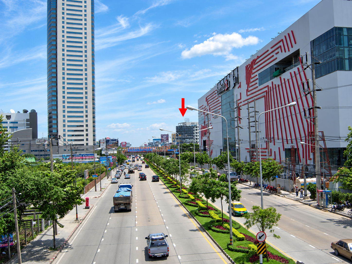 ป้ายโฆษณาเยื้องกระทรวงยุติธรรม(ขาเข้า) รูปที่ 3